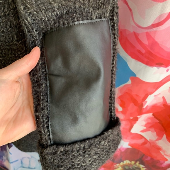 Celsius Premium Cardigan Sweater size L - Picture 3 of 7